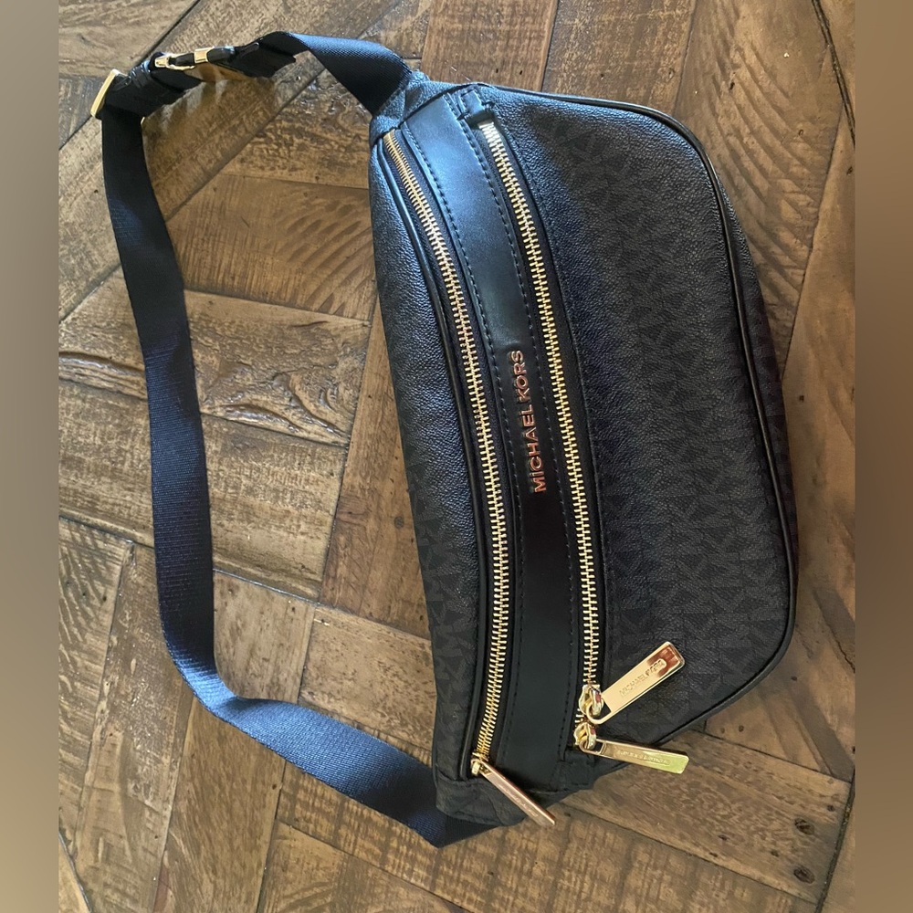 Michael Kors Belt Bag